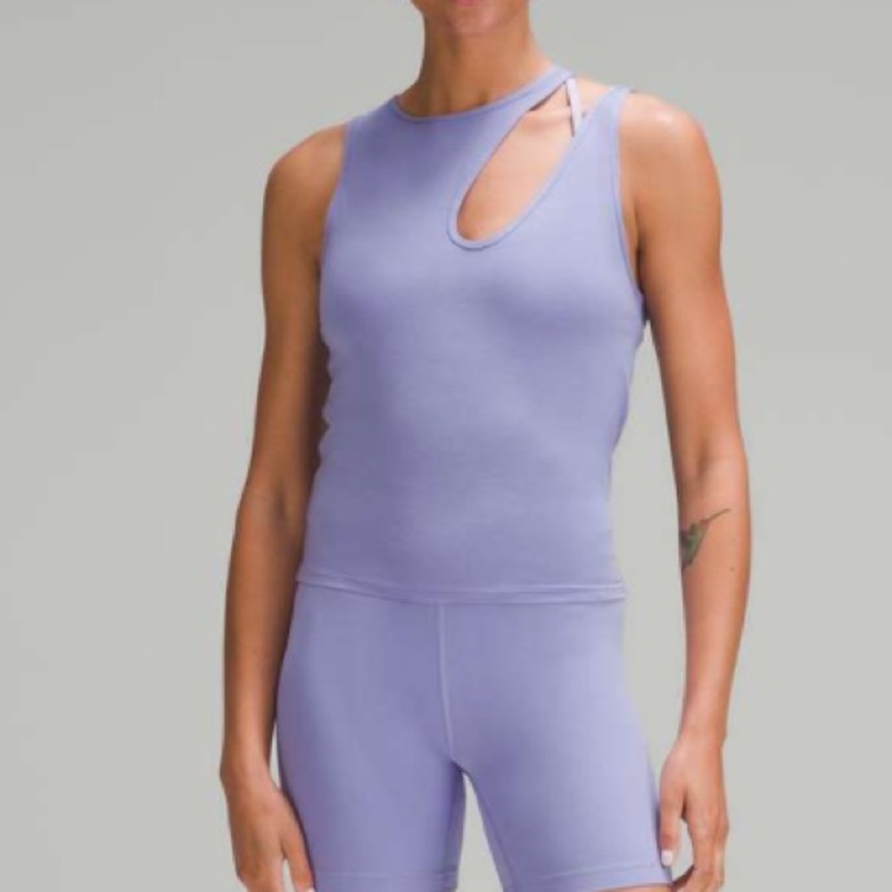Lululemon Shoulder Cut-Out Yoga Tank Top
Dark Lavender Size 2